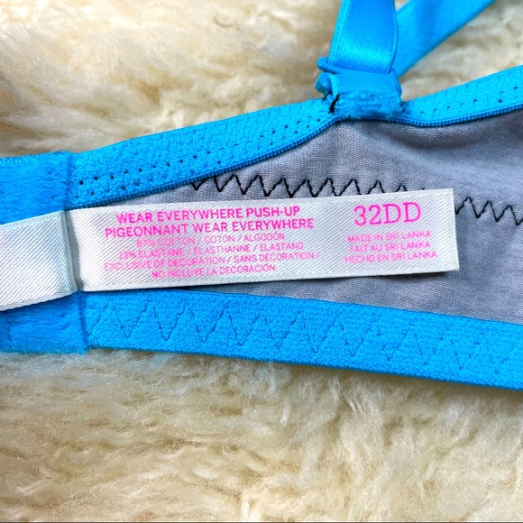 PINK VS Wear Everywhere Push-up sz 32DD - Picture 3 of 4